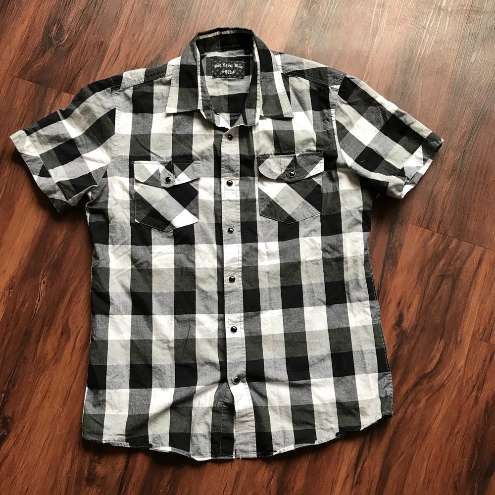 Button up plaid short sleeve shirt